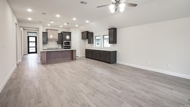 1723 Gyst Road, Seguin, TX 78155
