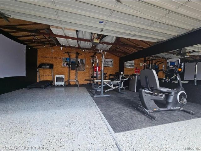 5367 Vivian Street, Dearborn Heights, MI 48125