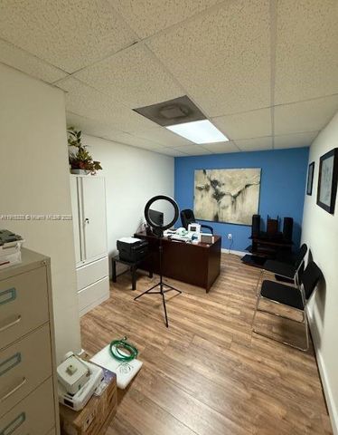 8000 NW 31st St 19, Doral, FL 33122