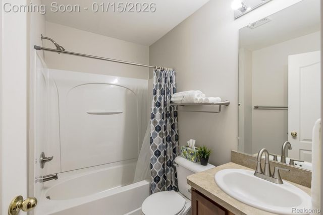 5710 Pinecroft Court, Independence Charter Township, MI 48346