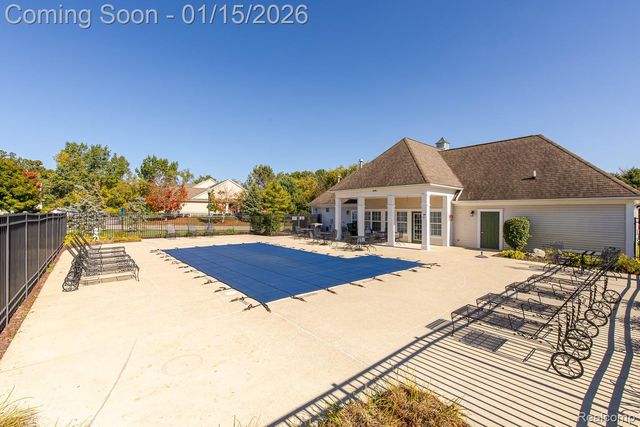 5710 Pinecroft Court, Independence Charter Township, MI 48346