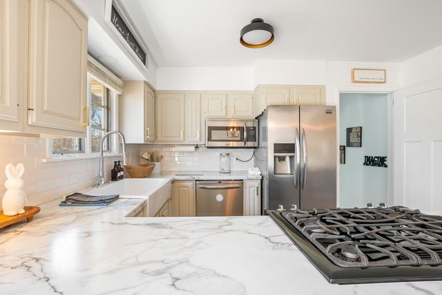 814 N Calumet Road, Chesterton, IN 46304