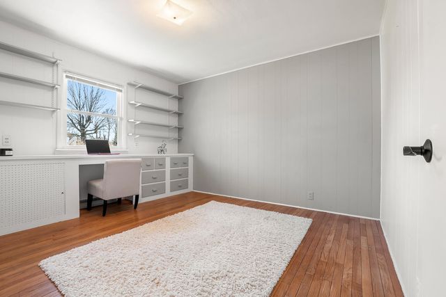 814 N Calumet Road, Chesterton, IN 46304