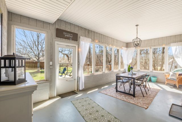 814 N Calumet Road, Chesterton, IN 46304