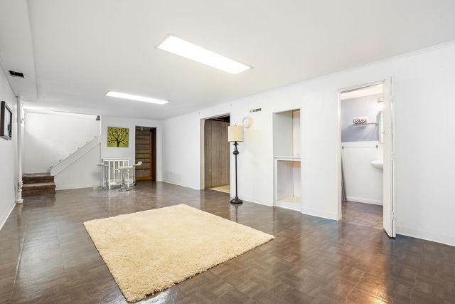 814 N Calumet Road, Chesterton, IN 46304