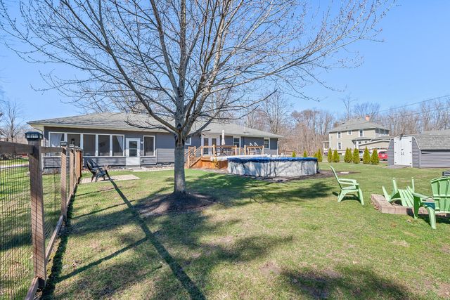 814 N Calumet Road, Chesterton, IN 46304