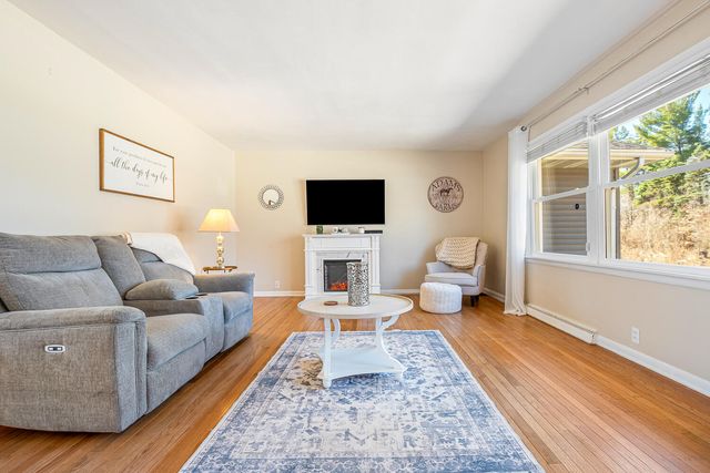 814 N Calumet Road, Chesterton, IN 46304