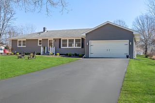 814 N Calumet Road, Chesterton, IN 46304