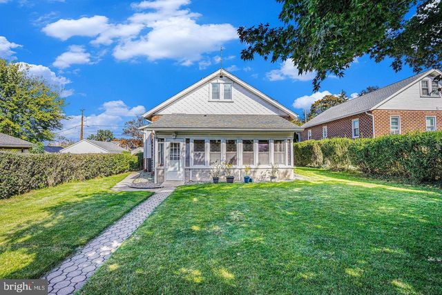 216 S 6TH ST, North Wales, PA 19454