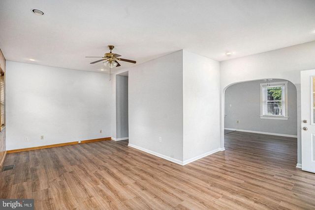 216 S 6TH ST, North Wales, PA 19454