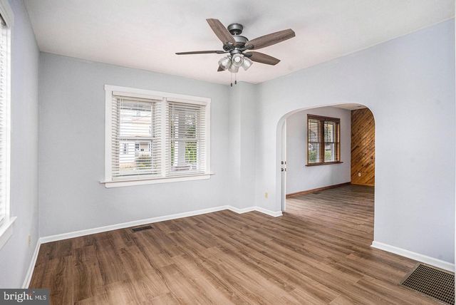 216 S 6TH ST, North Wales, PA 19454