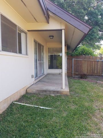 4002 Glenrock Dr, San Antonio, TX 78240