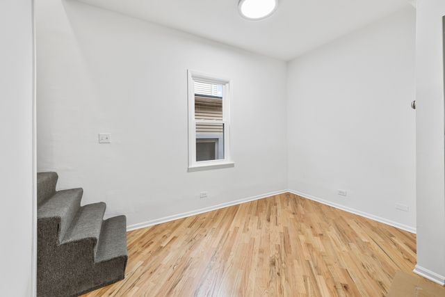 3037 N southport Avenue 2R, Chicago, IL 60657