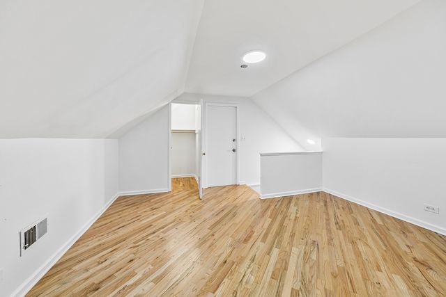 3037 N southport Avenue 2R, Chicago, IL 60657