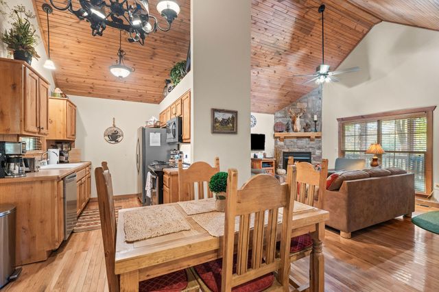 217 Baldknobber Drive 30, Branson West, MO 65737