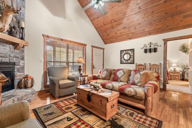 217 Baldknobber Drive 30, Branson West, MO 65737