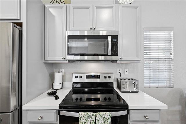 5409 Cumberland Dr, Roseville, CA 95747