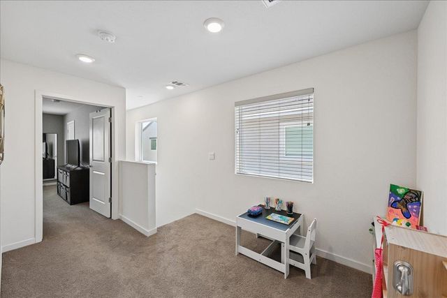 5409 Cumberland Dr, Roseville, CA 95747