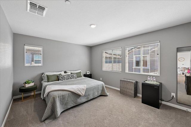 5409 Cumberland Dr, Roseville, CA 95747