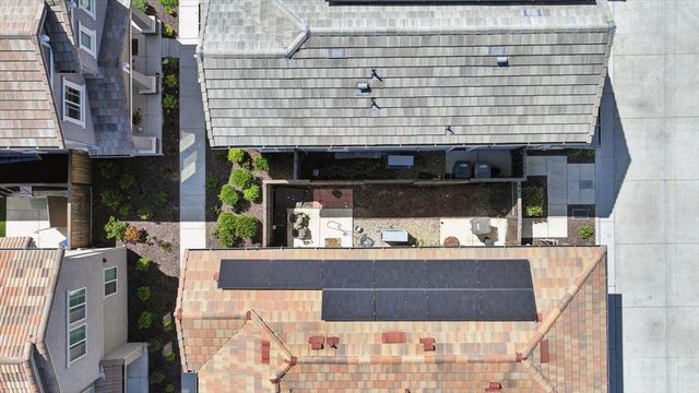 5409 Cumberland Dr, Roseville, CA 95747