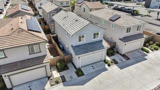 5409 Cumberland Dr, Roseville, CA 95747