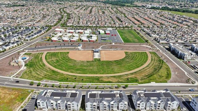 5409 Cumberland Dr, Roseville, CA 95747