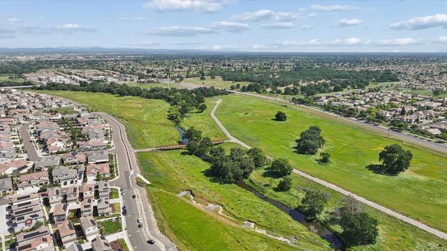 5409 Cumberland Dr, Roseville, CA 95747