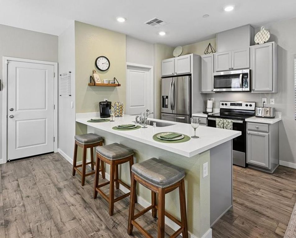 5409 Cumberland Dr, Roseville, CA 95747