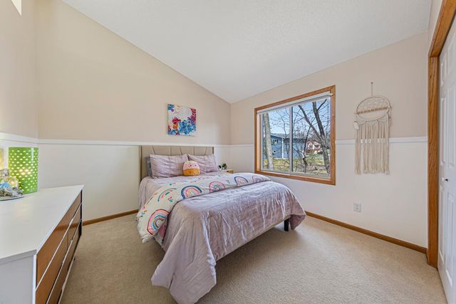 1055 W County Road D, Shoreview, MN 55126