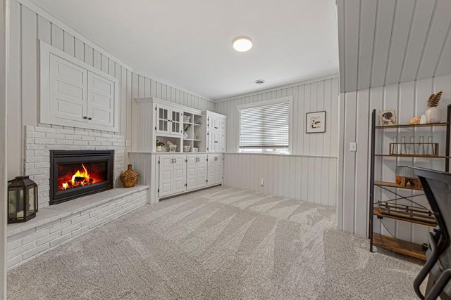 1055 W County Road D, Shoreview, MN 55126