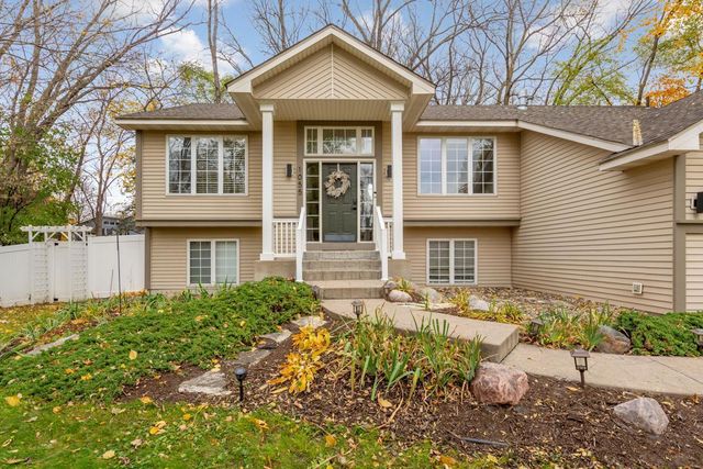 1055 W County Road D, Shoreview, MN 55126