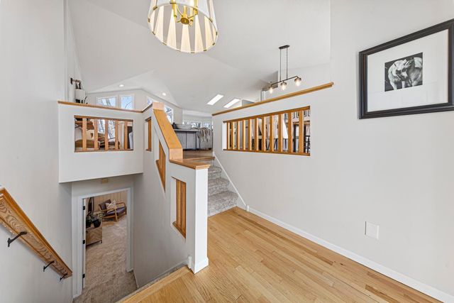 1055 W County Road D, Shoreview, MN 55126