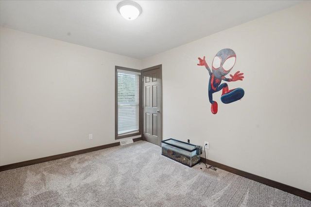 2721 Hiawatha Road, Cedar Falls, IA 50613