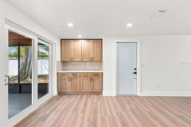 3214 ACACIA STREET, Lutz, FL 33558