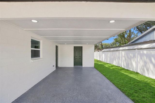 3214 ACACIA STREET, Lutz, FL 33558