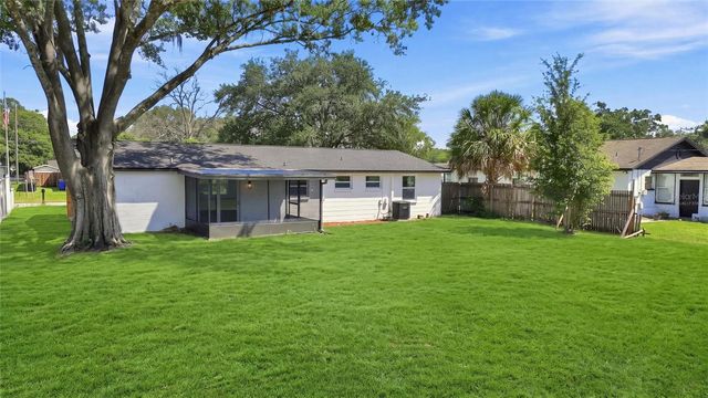 3214 ACACIA STREET, Lutz, FL 33558
