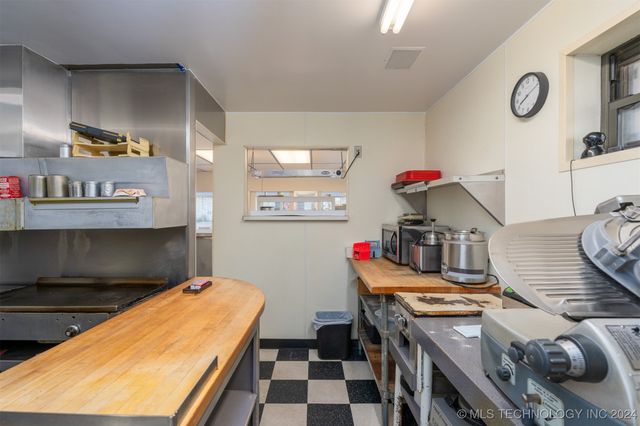 200 N Broadway Street, Cleveland, OK 74020