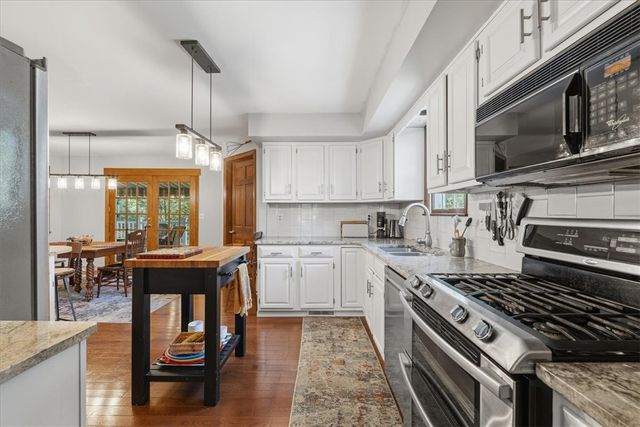 2448 Rihn Strasse, Hampton, PA 15044