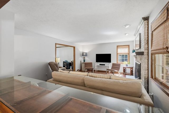 2448 Rihn Strasse, Hampton, PA 15044