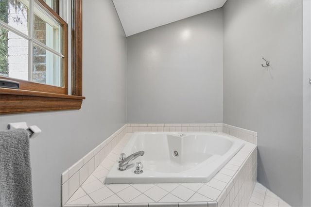 2448 Rihn Strasse, Hampton, PA 15044