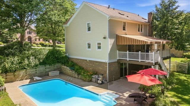 2448 Rihn Strasse, Hampton, PA 15044