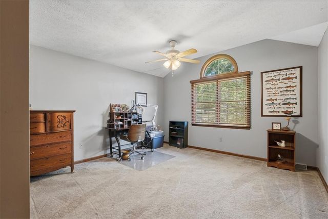 2448 Rihn Strasse, Hampton, PA 15044