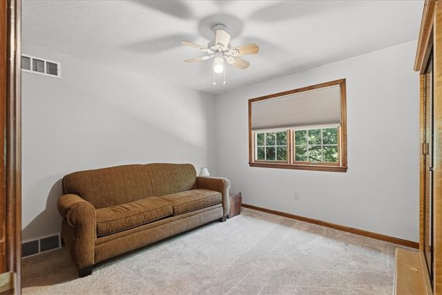 2448 Rihn Strasse, Hampton, PA 15044