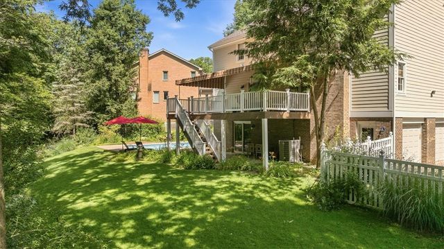 2448 Rihn Strasse, Hampton, PA 15044