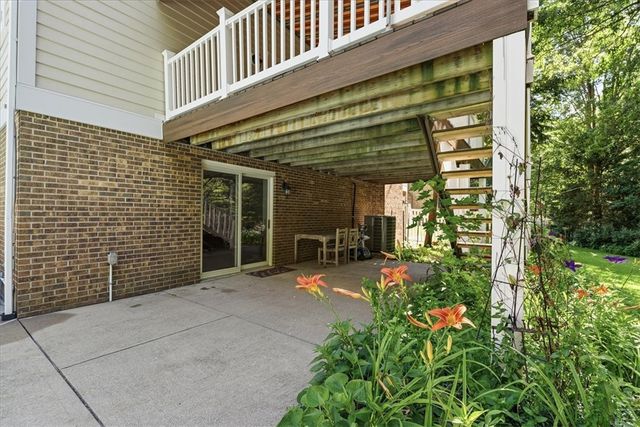 2448 Rihn Strasse, Hampton, PA 15044