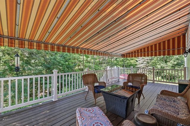 2448 Rihn Strasse, Hampton, PA 15044