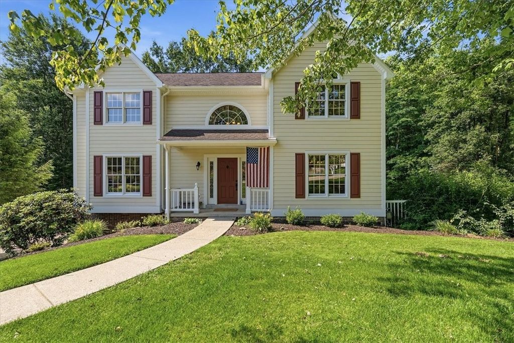 2448 Rihn Strasse, Hampton, PA 15044