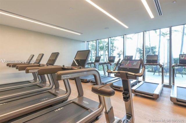 650 NE 32nd St 4005, Miami, FL 33137