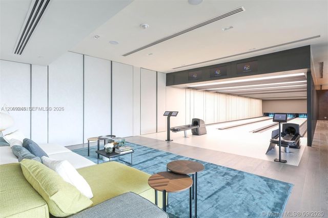 650 NE 32nd St 4005, Miami, FL 33137