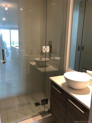 650 NE 32nd St 4005, Miami, FL 33137